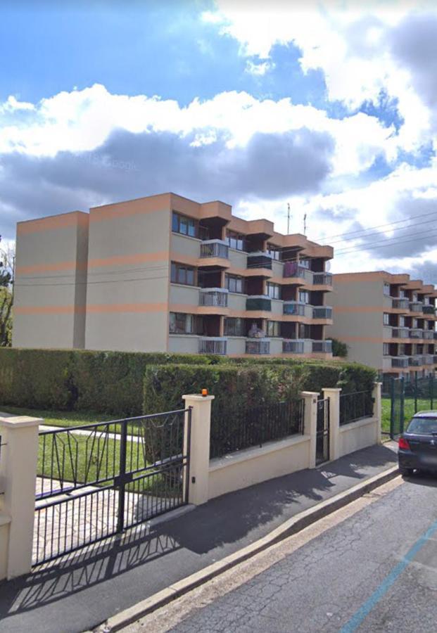 Studio Equipe Pres De Paris Argenteuil Luaran gambar