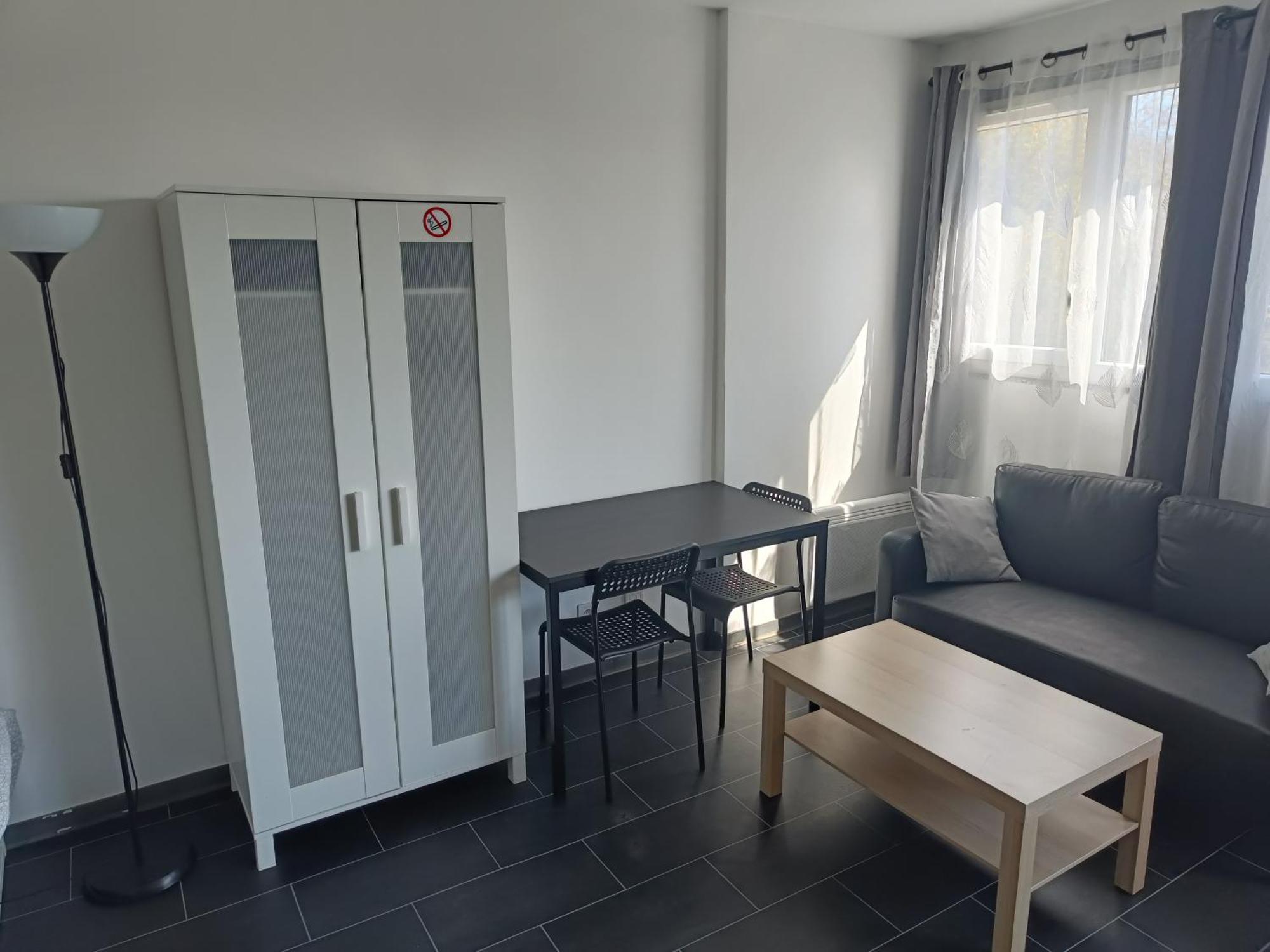 Studio Equipe Pres De Paris Argenteuil Luaran gambar